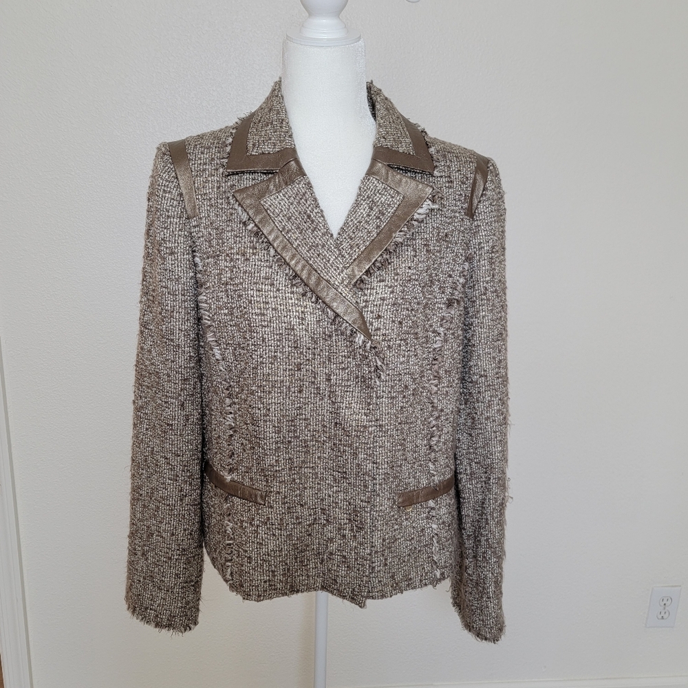 Jones New York tan/cream Cropped Blazer SZ 14